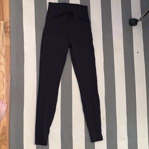 Black lululemon leggings